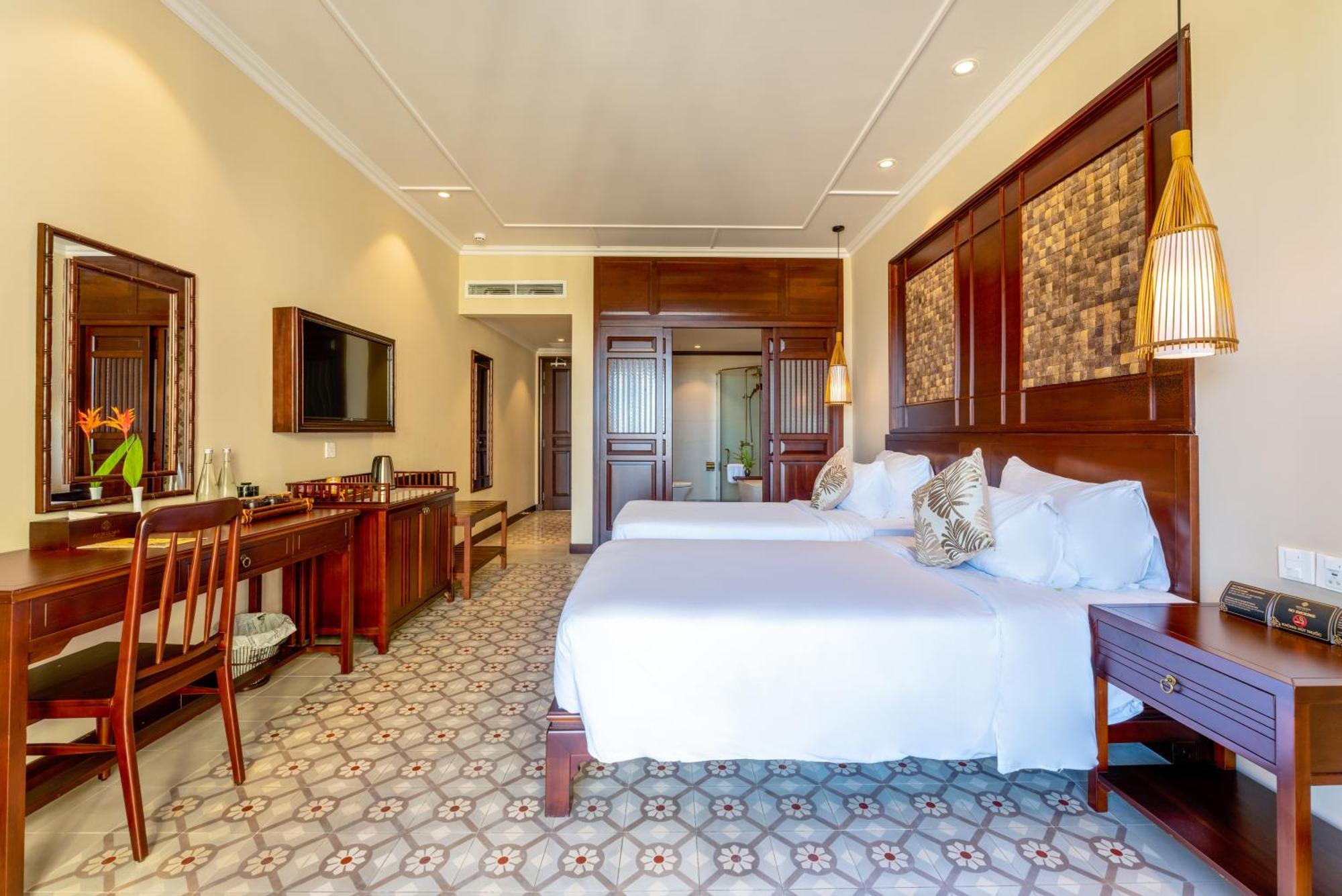 Ahoy Boutique & Hotel