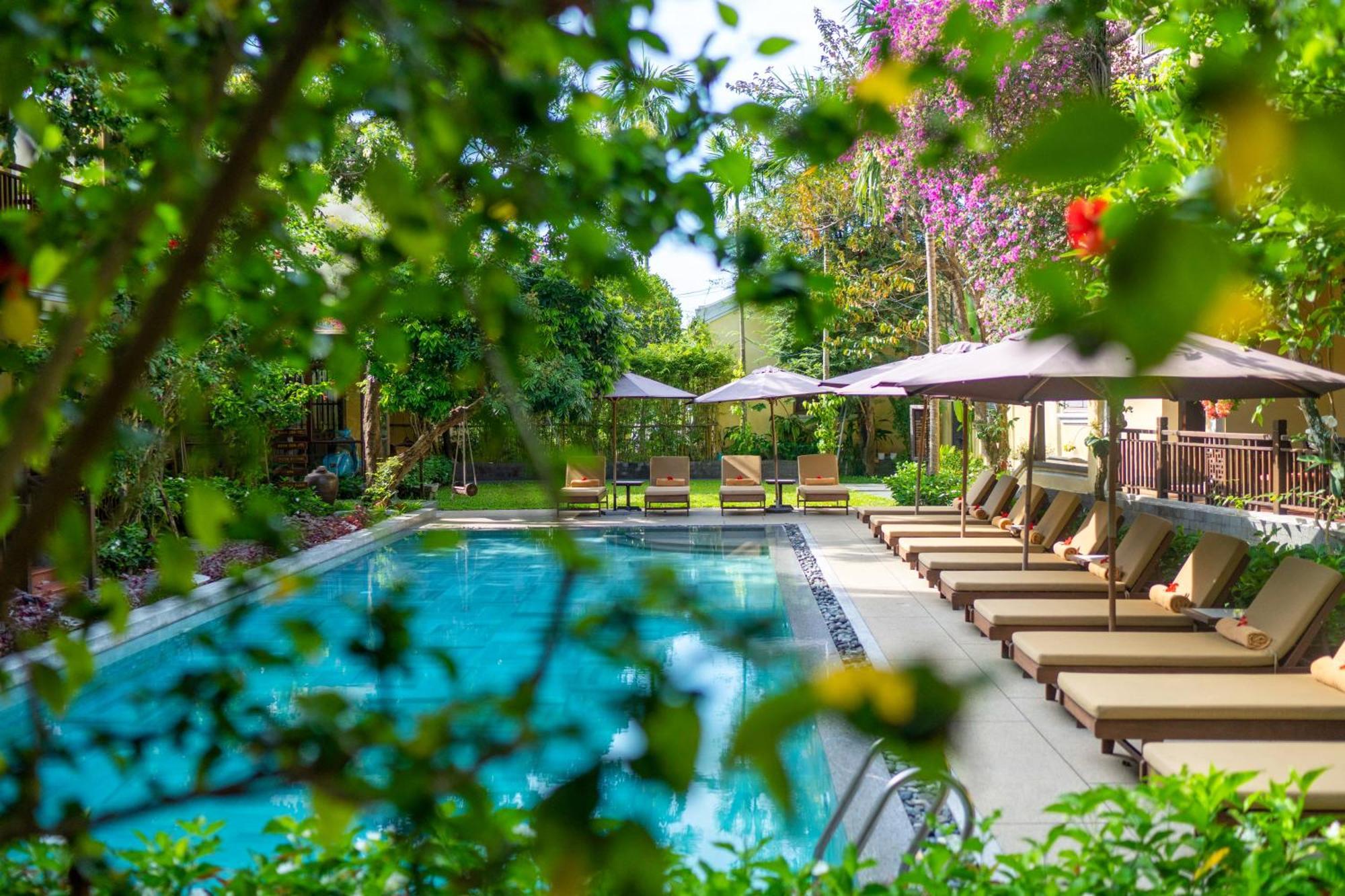 Ahoy Boutique & Khách sạn 5*